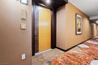 Photo #2: 2323483 Listing