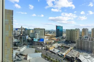 Photo #4: 2323483 Listing