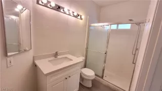 Photo #5: 2323511 Listing 