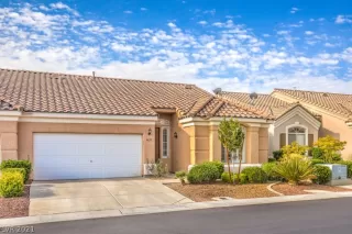 Photo #2: 2323539 Listing