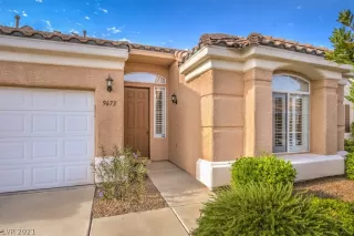 Photo #3: 2323539 Listing