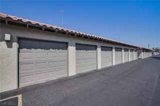 Photo #4: 2323540 Listing