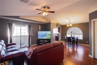 Photo #6: 2323540 Listing