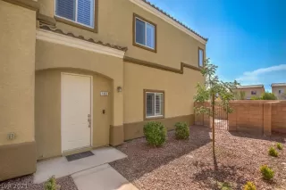 Photo #2: 2323562 Listing 