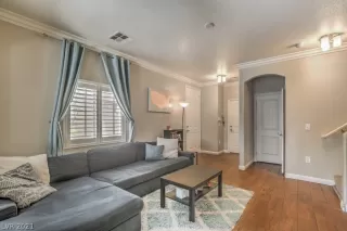 Photo #6: 2323562 Listing 