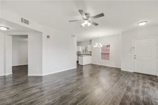 Photo #5: 2323594 Listing