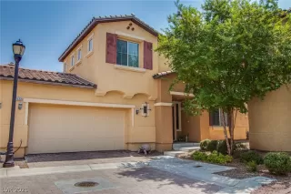 Photo #3: 2323620 Listing