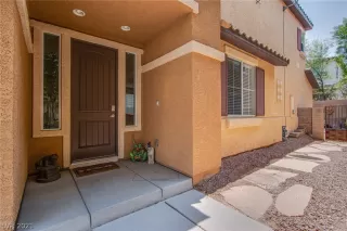 Photo #4: 2323620 Listing