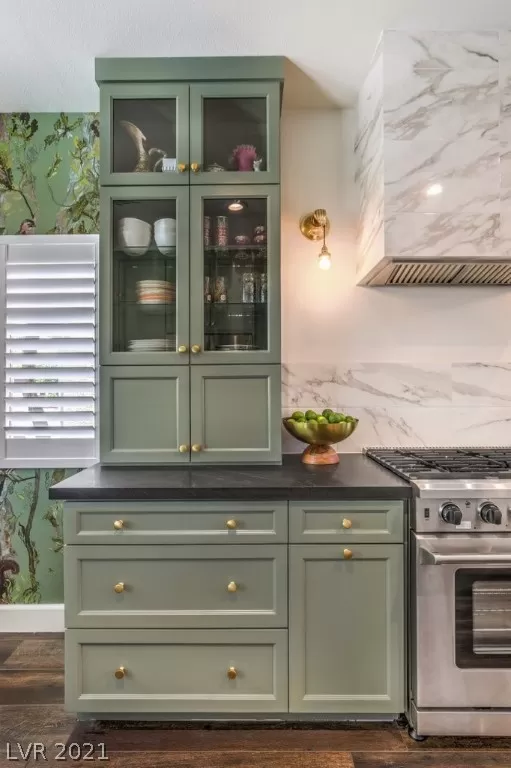 MLS: 2323652 Condo For Sale