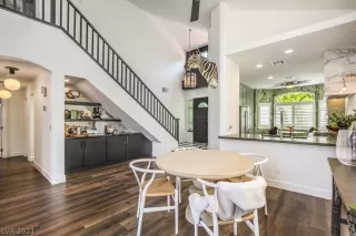 Photo #6: 2323652 Listing 