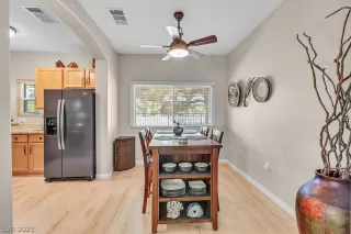 Photo #6: 2323662 Listing