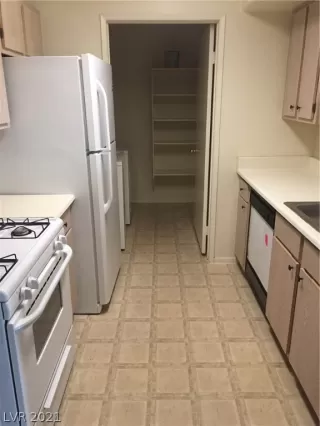 Photo #1: 2323703 Listing