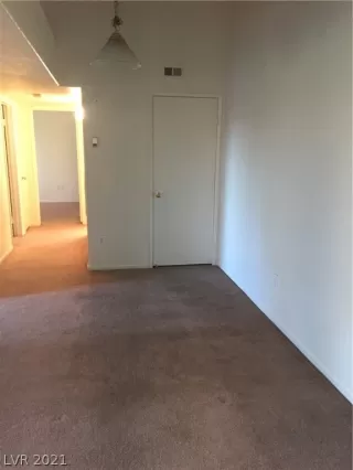 Photo #3: 2323703 Listing