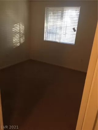 Photo #5: 2323703 Listing