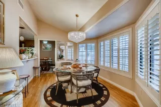 Photo #5: 2323704 Listing