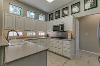 Photo #6: 2323706 Listing 
