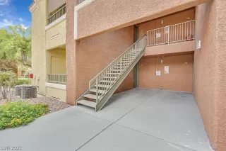 Photo #2: 2323707 Listing 