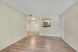 Photo #6: 2323707 Listing 