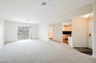 Photo #2: 2323741 Listing