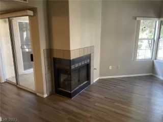 Photo #4: 2323826 Listing 