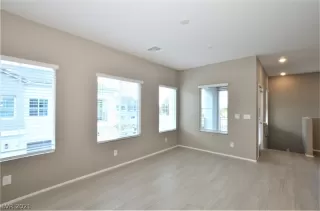 Photo #6: 2323840 Listing
