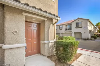 Photo #3: 2323847 Listing