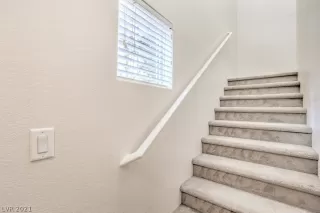 Photo #4: 2323847 Listing