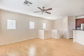 Photo #6: 2323847 Listing