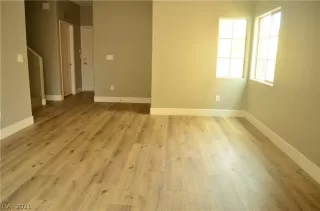 Photo #4: 2323848 Listing 