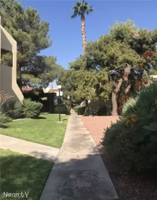 Photo #1: 2323949 Listing