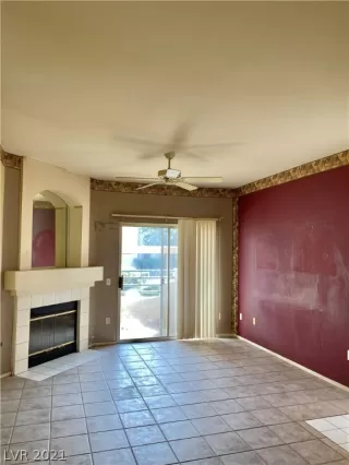 Photo #2: 2323952 Listing