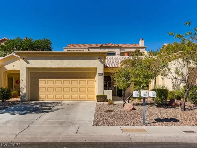 MLS: 2323985 Condo For Sale