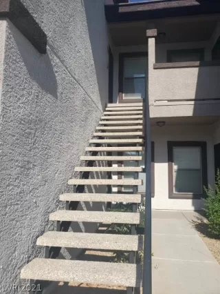 Photo #1: 2324001 Listing