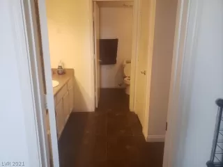 Photo #5: 2324001 Listing