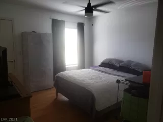 Photo #6: 2324001 Listing