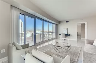 Photo #3: 2324005 Listing 