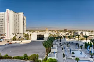 Photo #6: 2324005 Listing 