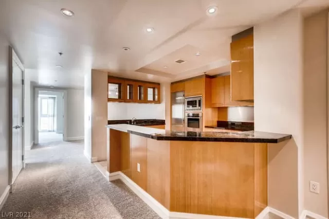 MLS: 2324008 Condo For Sale