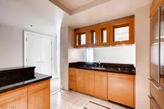 Photo #2: 2324008 Listing