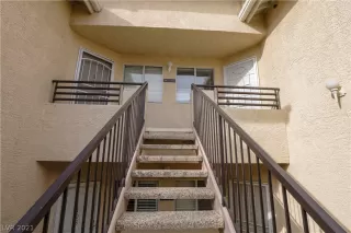 Photo #3: 2324036 Listing 