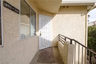 Photo #4: 2324036 Listing 