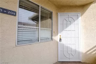 Photo #5: 2324036 Listing 