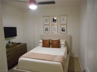 Photo #2: 2324038 Listing 