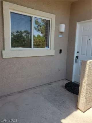 Photo #6: 2324041 Listing 