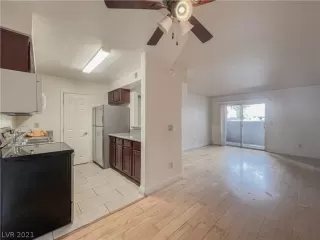 Photo #2: 2324044 Listing 