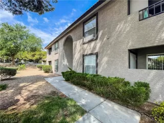 Photo #3: 2324044 Listing 