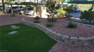 Photo #3: 2324067 Listing