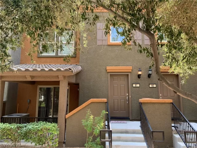 MLS: 2324076 Condo For Sale