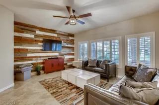 Photo #1: 2324121 Listing 