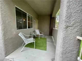 Photo #2: 2324159 Listing